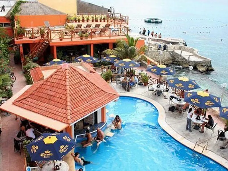 ***  Hotel Barracuda Cozumel Mexico
